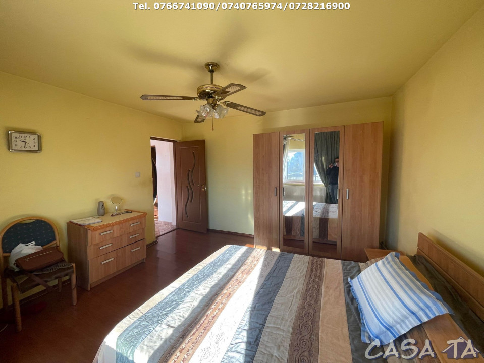 De Vanzare 2 Case La Cheie, Strada Petresti