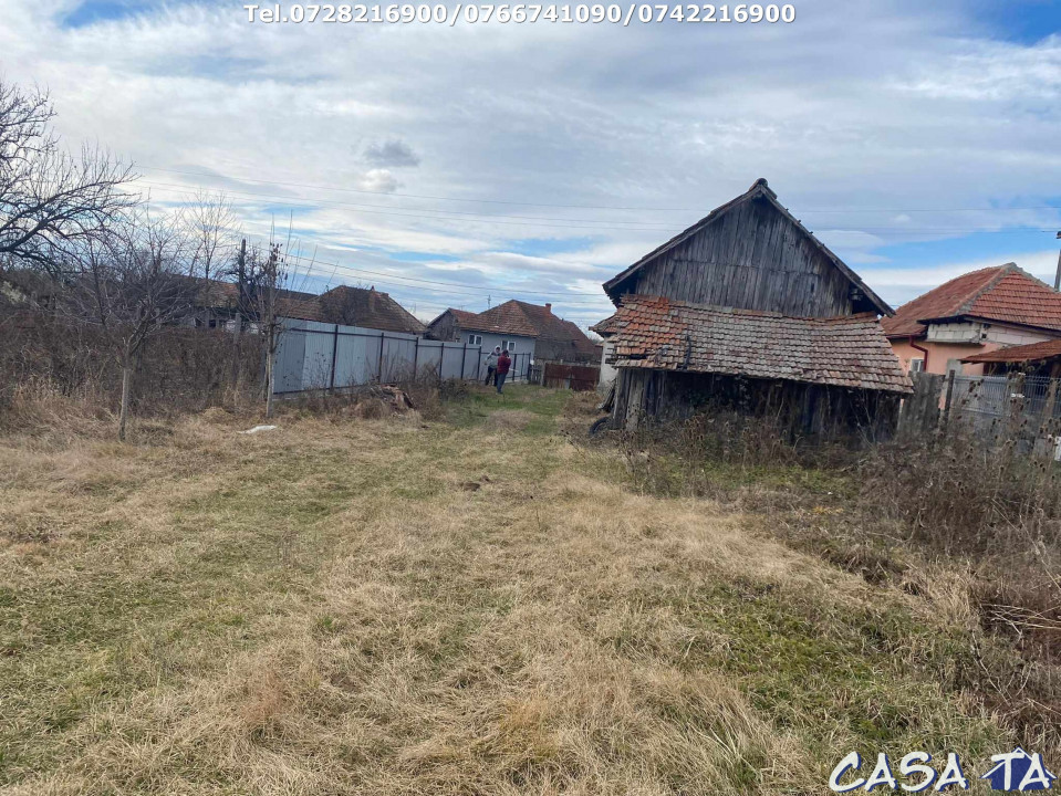 Casa situata în orasul Târgu-Carbunesti , Localitatea Floresteni