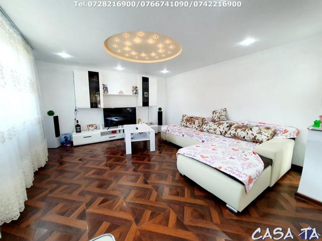 Casa 3 camere, situata în Calnic