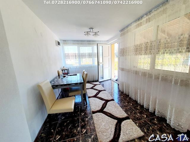 Casa 3 camere, situata în Calnic