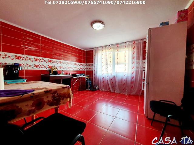 Casa 3 camere, situata în Calnic