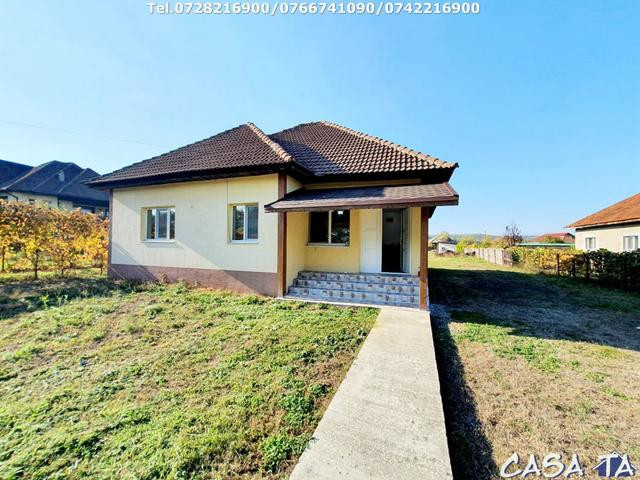 Casa 3 camere, situata în Calnic
