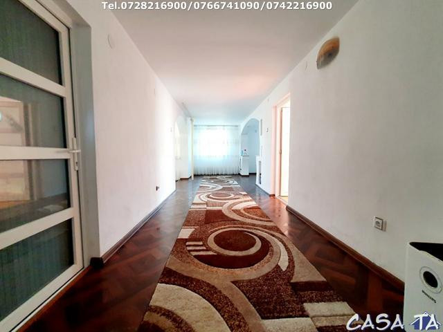 Casa 3 camere, situata în Calnic