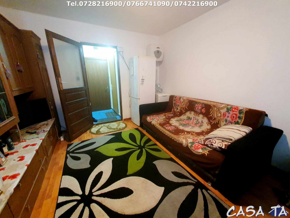 Garsoniera, situata în Târgu Jiu, Ciocârlau