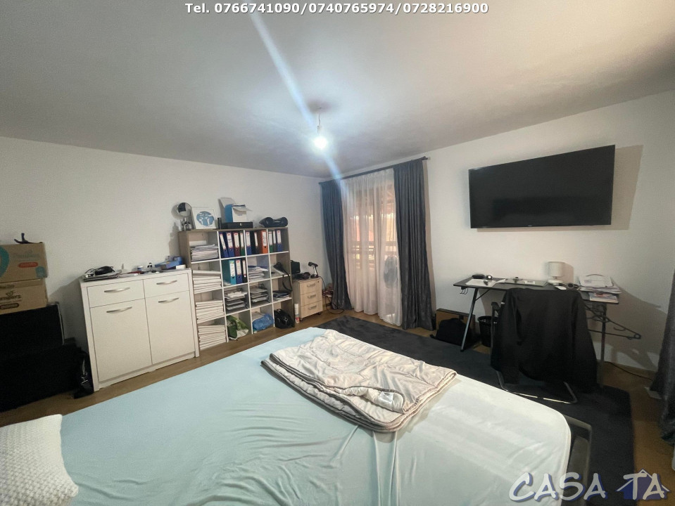 Casa 4 Camere  P+1, Strada Cezar Petrescu - Targu Jiu