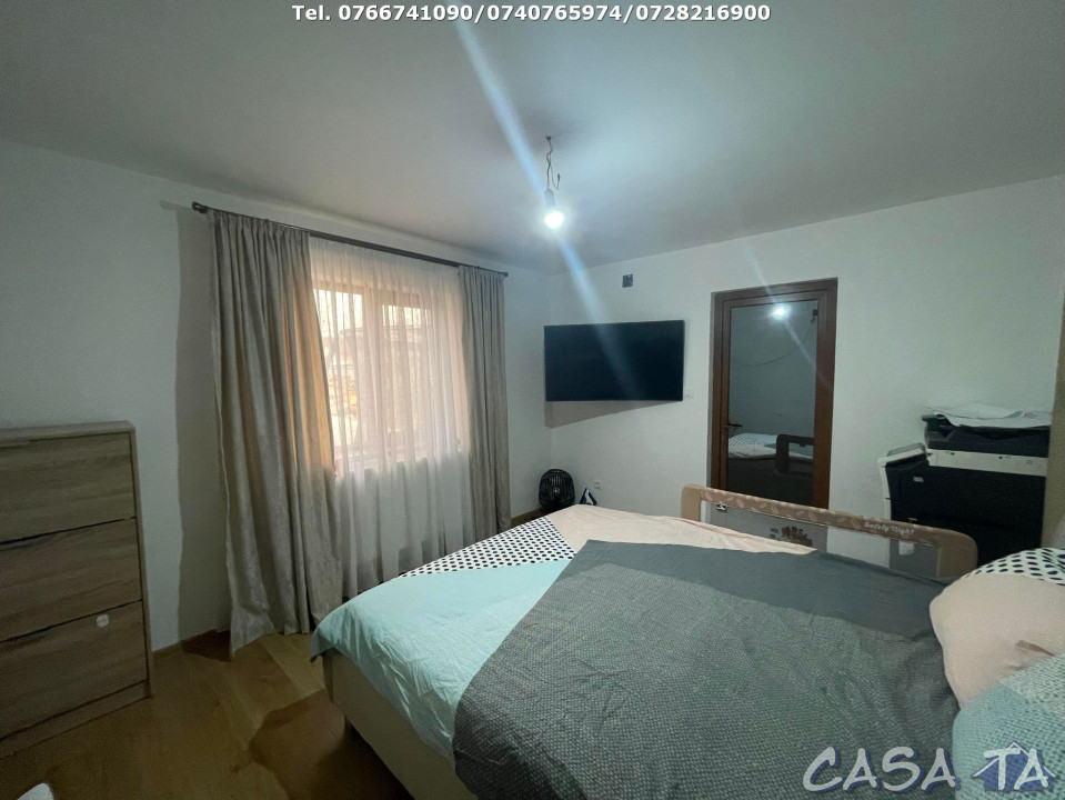 Casa 4 Camere  P+1, Strada Cezar Petrescu - Targu Jiu