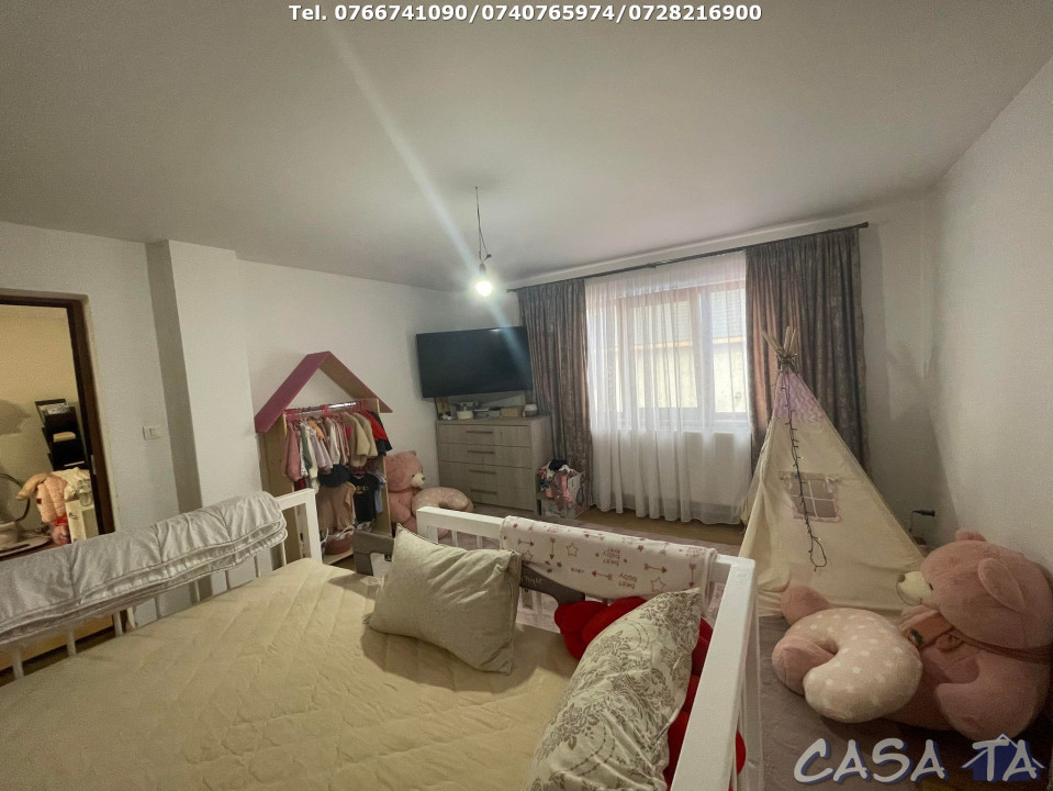 Casa 4 Camere  P+1, Strada Cezar Petrescu - Targu Jiu