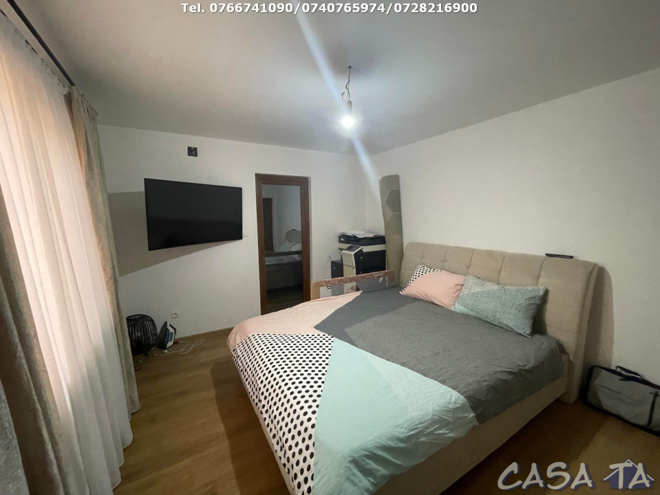 Casa 4 Camere  P+1, Strada Cezar Petrescu - Targu Jiu