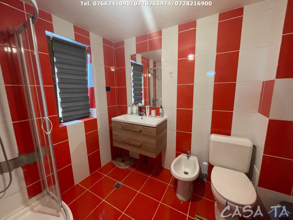 Casa 4 Camere  P+1, Strada Cezar Petrescu - Targu Jiu