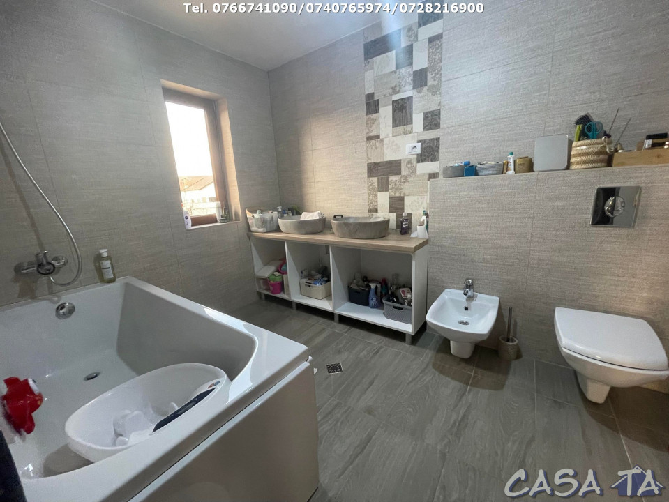 Casa 4 Camere  P+1, Strada Cezar Petrescu - Targu Jiu