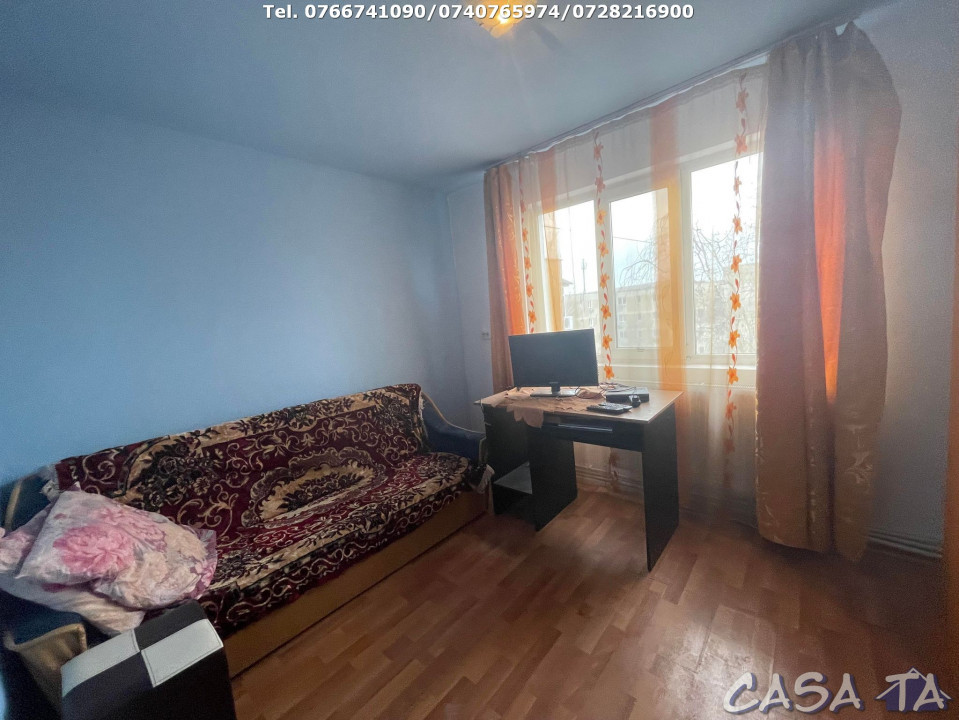 Apartament 2 Camere, Etaj 4, Strada Mioritei