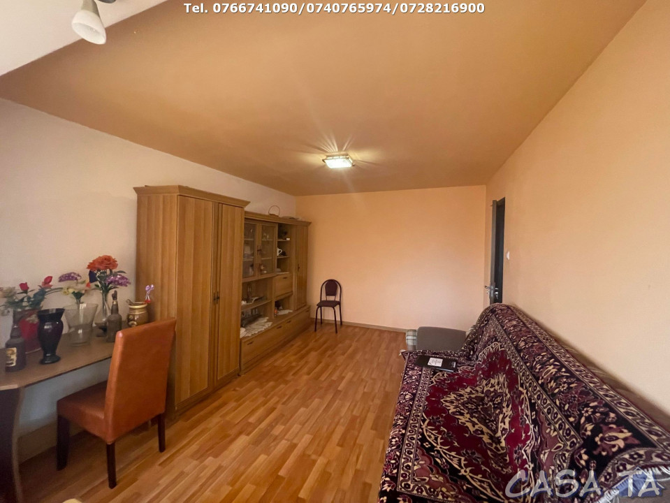 Apartament 2 Camere, Etaj 4, Strada Mioritei