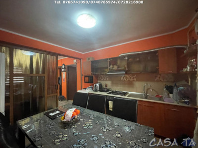 Apartament 3 Camere, Parter, Strada Amaradiei 