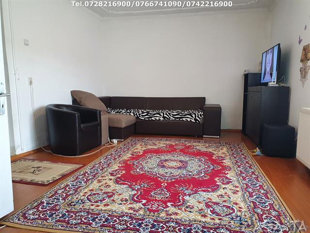 De Vânzare Casa, situata în Târgu-Carbunesti, 24 km Târgu Jiu