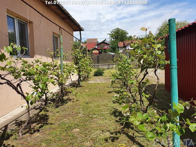 De Vânzare Casa, situata în Târgu-Carbunesti, 24 km Târgu Jiu