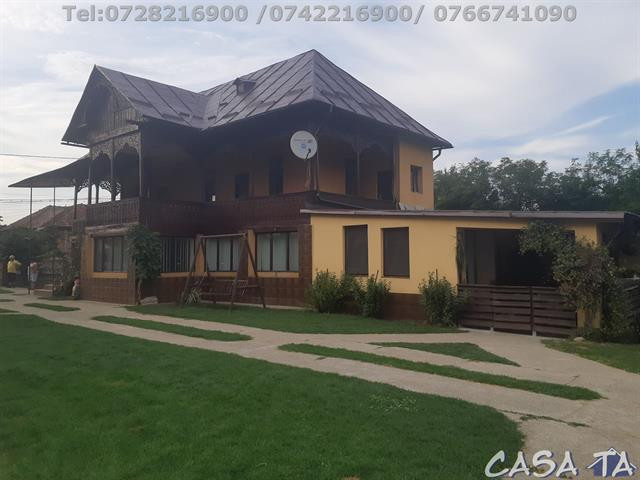 Ansamblu Rustic, Slobozia