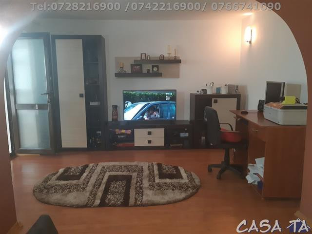 Ansamblu Rustic, Slobozia