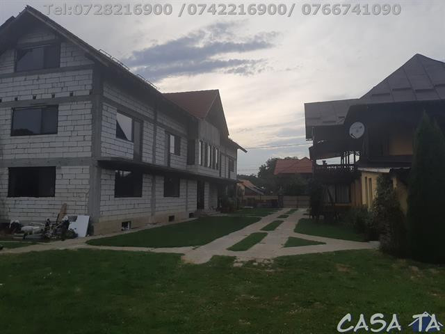 Ansamblu Rustic, Slobozia