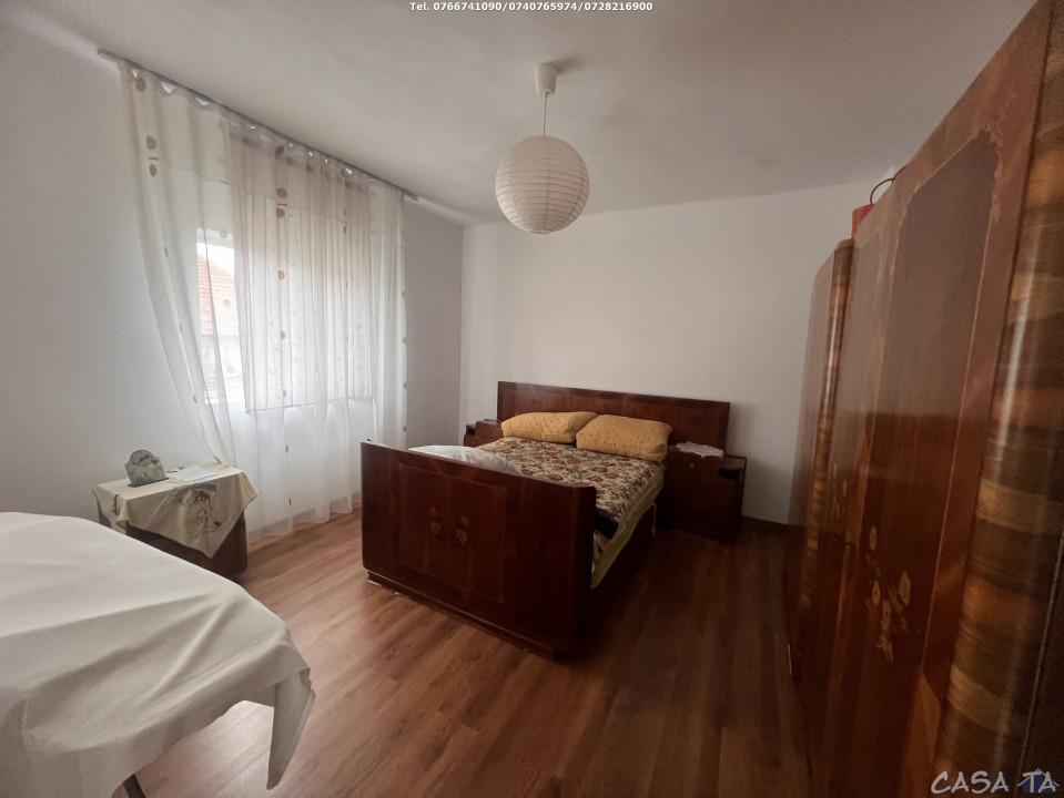 Proprietate compusa din doua Case, anexe gospodaresti, situata în Glogova, Gorj 