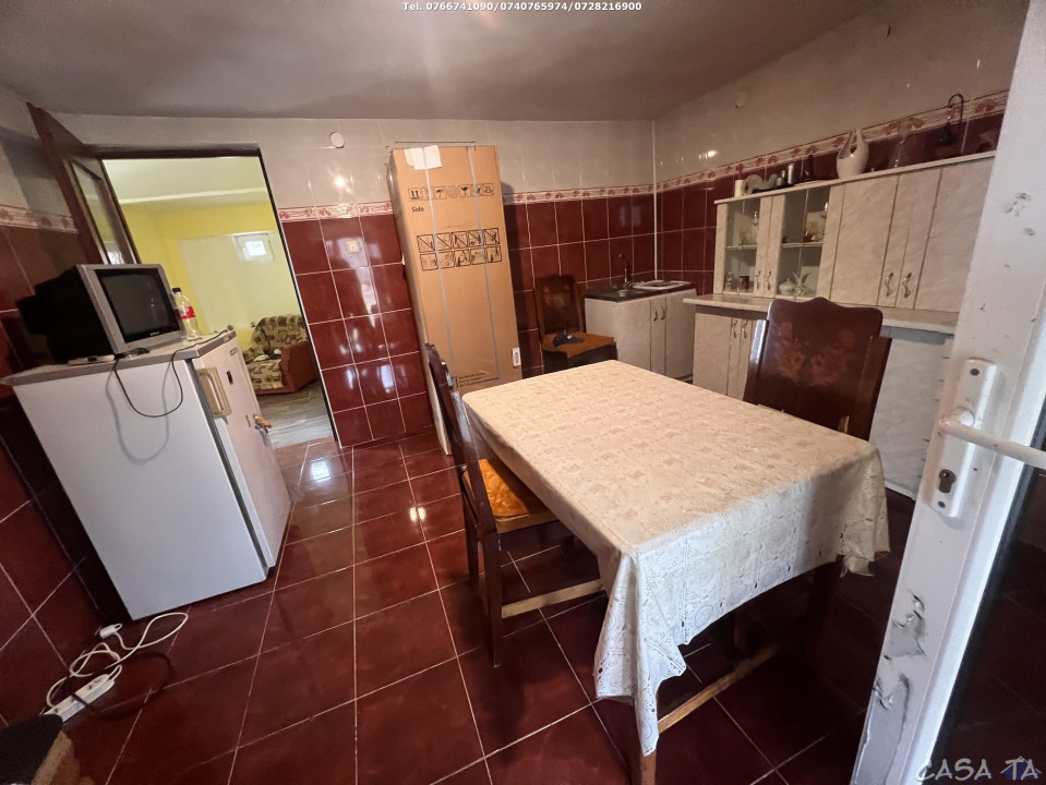 Proprietate compusa din doua Case, anexe gospodaresti, situata în Glogova, Gorj 