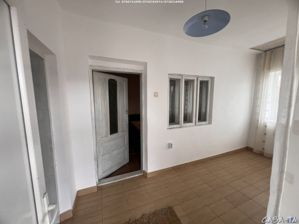 Proprietate compusa din doua Case, anexe gospodaresti, situata în Glogova, Gorj 