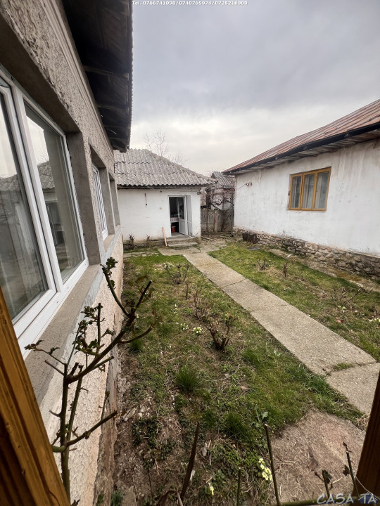 Proprietate compusa din doua Case, anexe gospodaresti, situata în Glogova, Gorj 