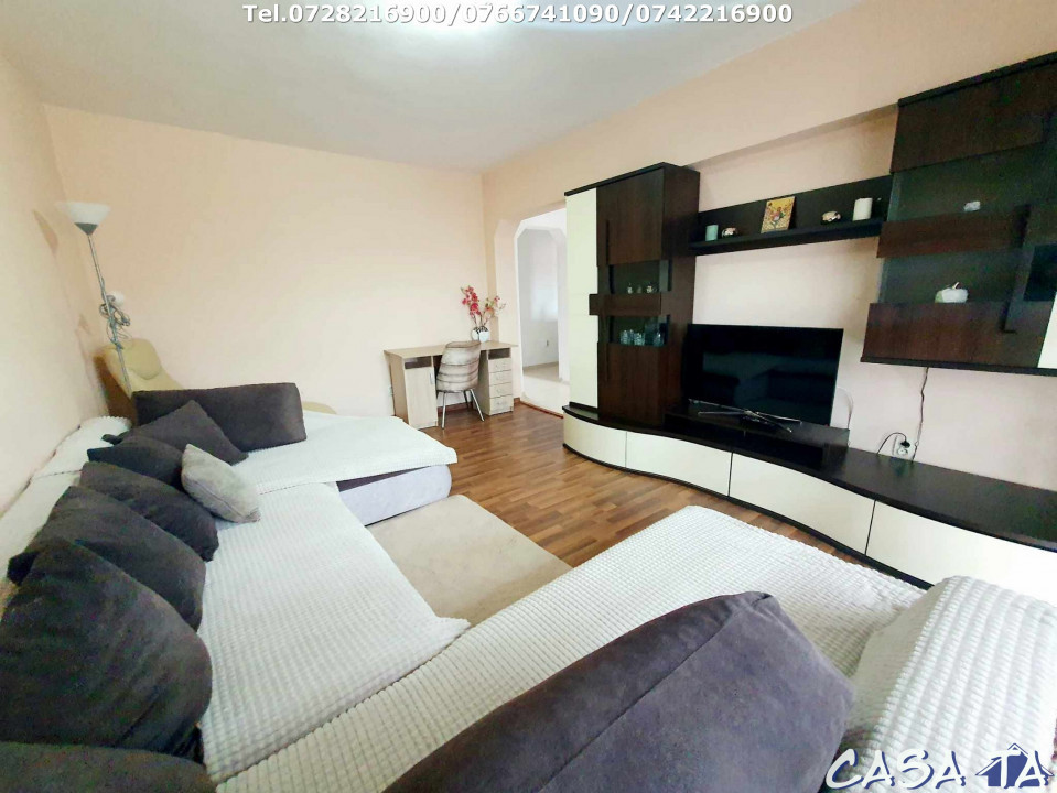Închiriere apartament 4 camere, situat în Târgu Jiu, Aleea Teilor 