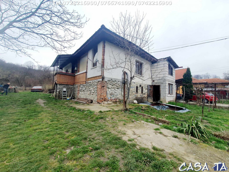 Casa Boiereasca D+P si Teren Aferent (6059 mp), Sambotin - Schela