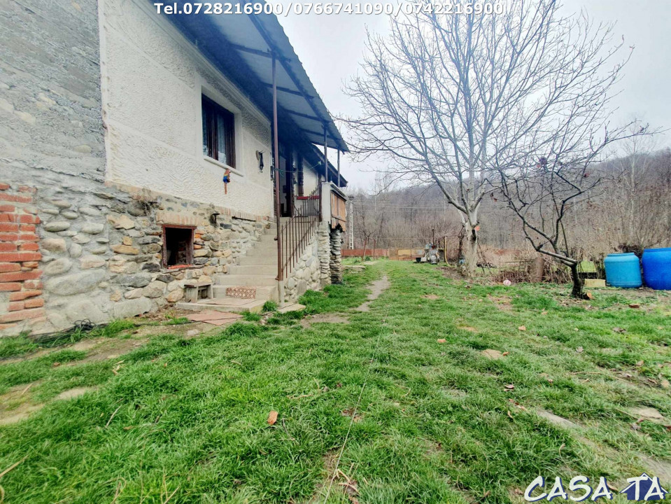 Casa Boiereasca D+P si Teren Aferent (6059 mp), Sambotin - Schela