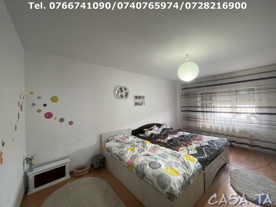 Apartament 3 Camere, Etaj 4, Strada 23 August