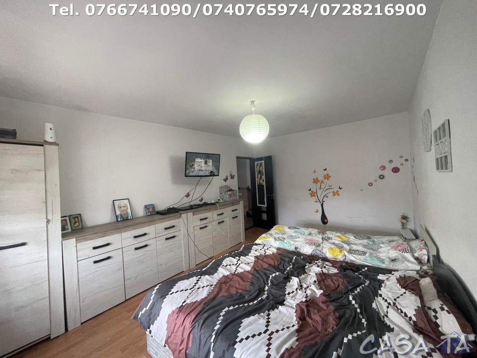 Apartament 3 Camere, Etaj 4, Strada 23 August