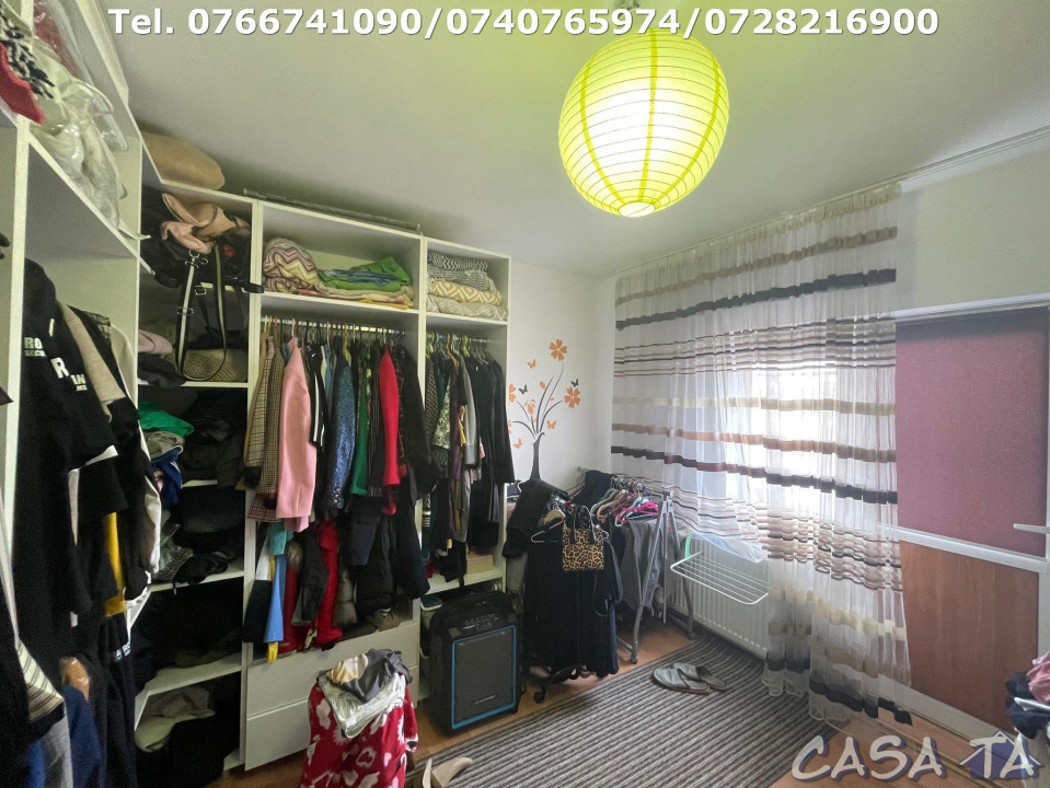 Apartament 3 Camere, Etaj 4, Strada 23 August