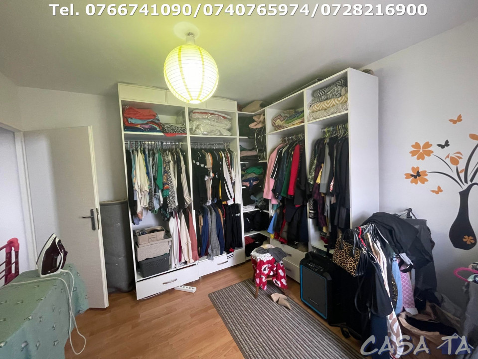 Apartament 3 Camere, Etaj 4, Strada 23 August