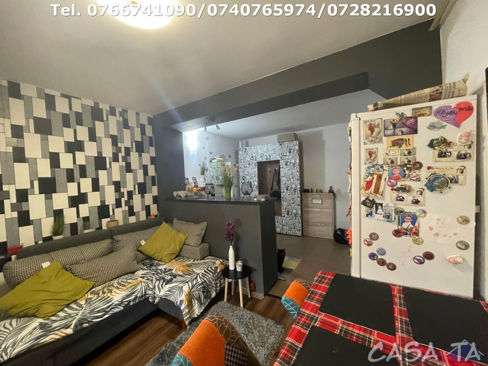 Apartament 3 Camere, Etaj 4, Strada 23 August