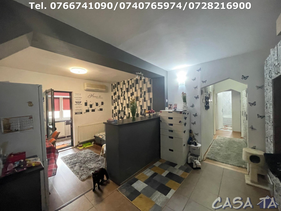 Apartament 3 Camere, Etaj 4, Strada 23 August