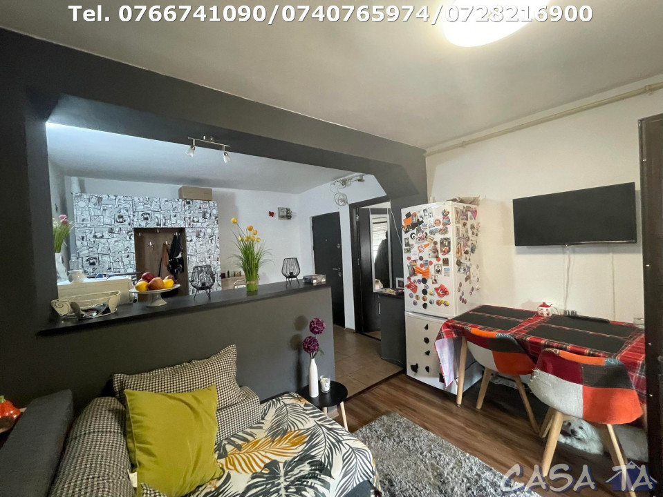 Apartament 3 Camere, Etaj 4, Strada 23 August