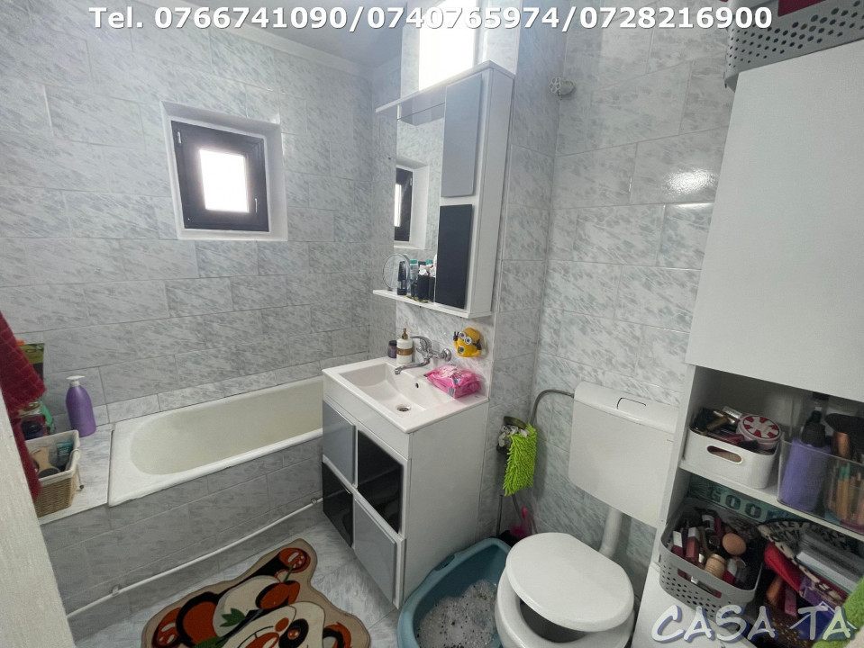 Apartament 3 Camere, Etaj 4, Strada 23 August