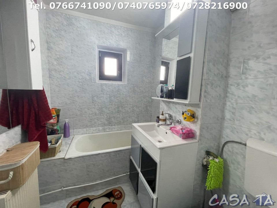 Apartament 3 Camere, Etaj 4, Strada 23 August