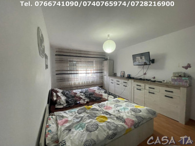 Apartament 3 Camere, Etaj 4, Strada 23 August