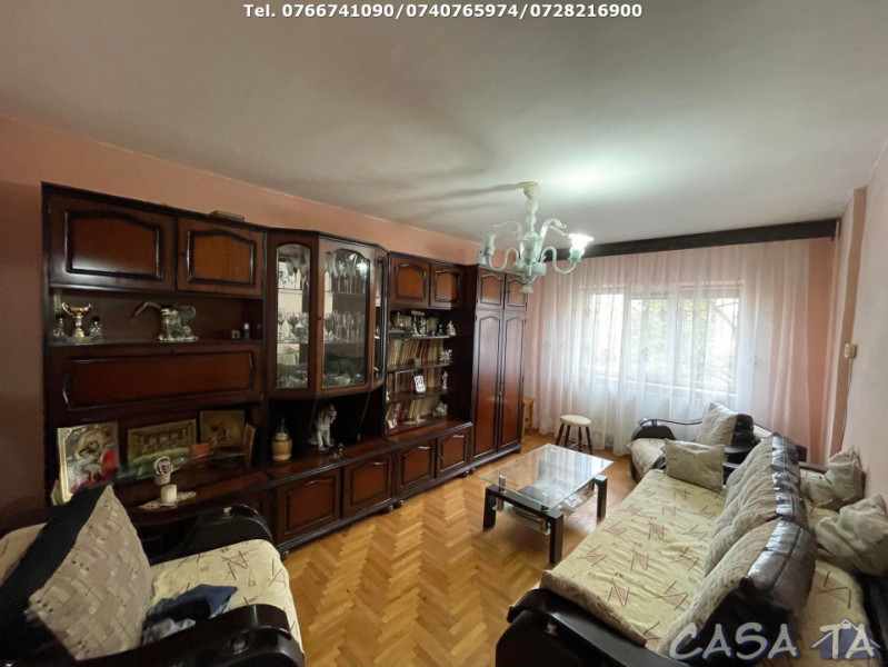 Apartament 2 Camere, Etaj 1, Strada Dacia ( Zona Mall)