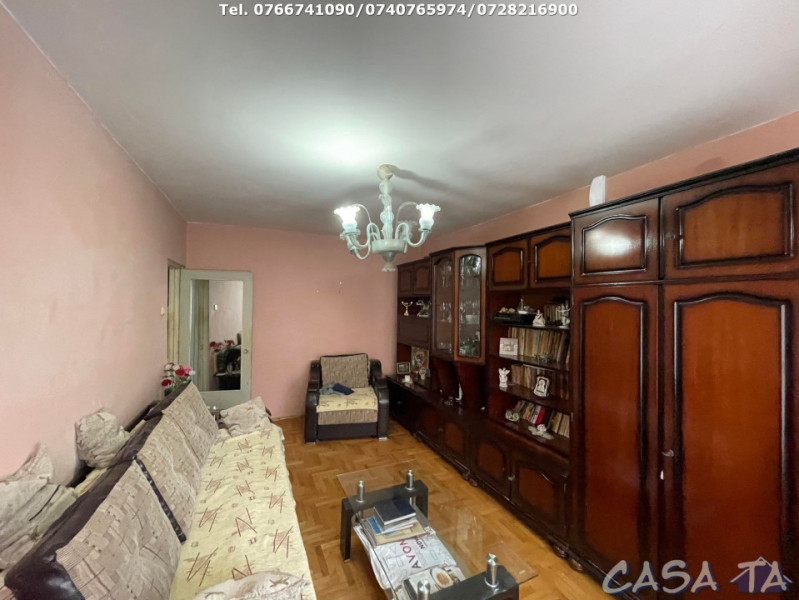 Apartament 2 Camere, Etaj 1, Strada Dacia ( Zona Mall)