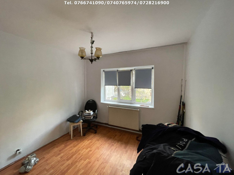 Apartament 2 Camere, Etaj 1, Strada Dacia ( Zona Mall)