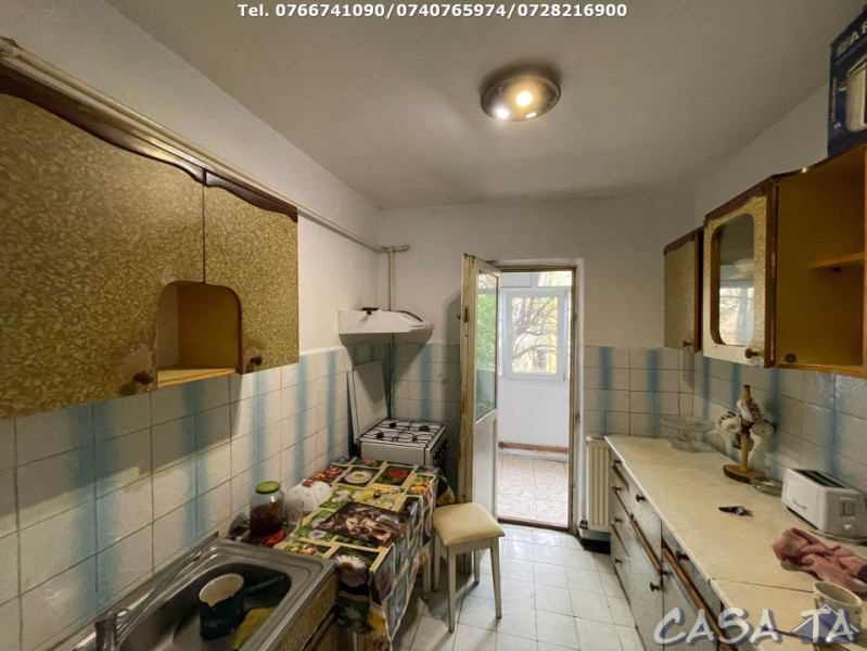 Apartament 2 Camere, Etaj 1, Strada Dacia ( Zona Mall)
