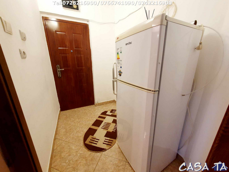 Închiriere garsoniera Zona Mall , Str.Dacia