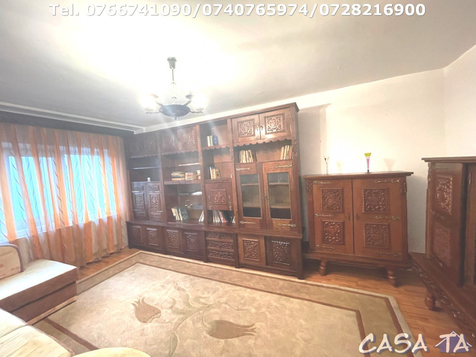 Apartament 3 Camere, Etaj 4(cu acoperis), Strada Alexandru Ioan Cuza