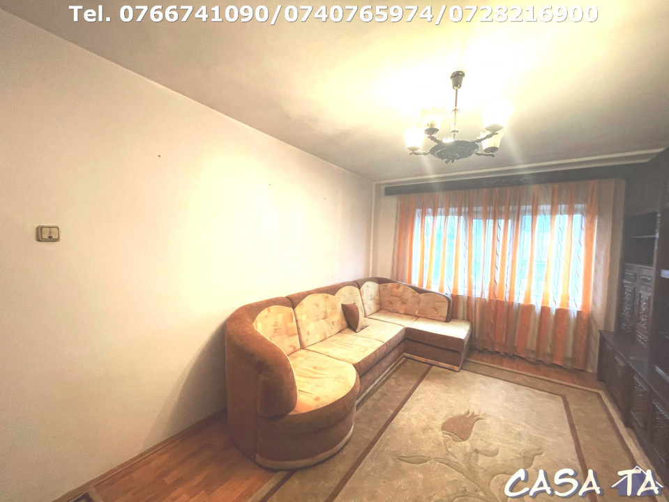 Apartament 3 Camere, Etaj 4(cu acoperis), Strada Alexandru Ioan Cuza