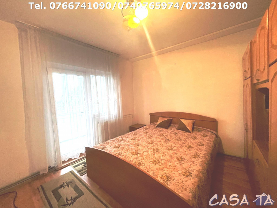 Apartament 3 Camere, Etaj 4(cu acoperis), Strada Alexandru Ioan Cuza