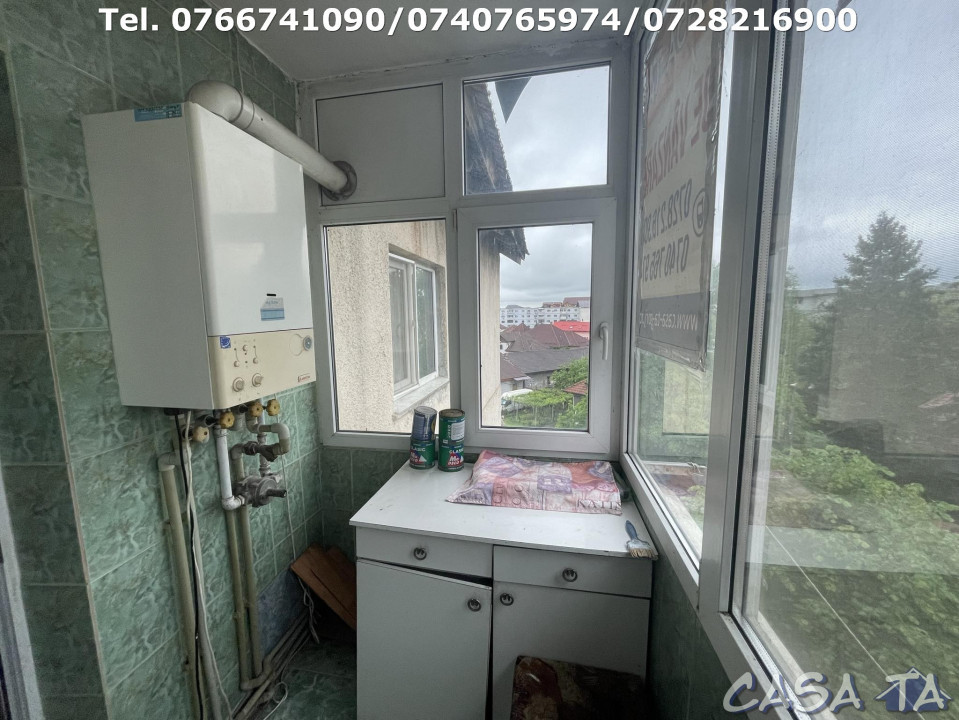 Apartament 3 Camere, Etaj 4(cu acoperis), Strada Alexandru Ioan Cuza