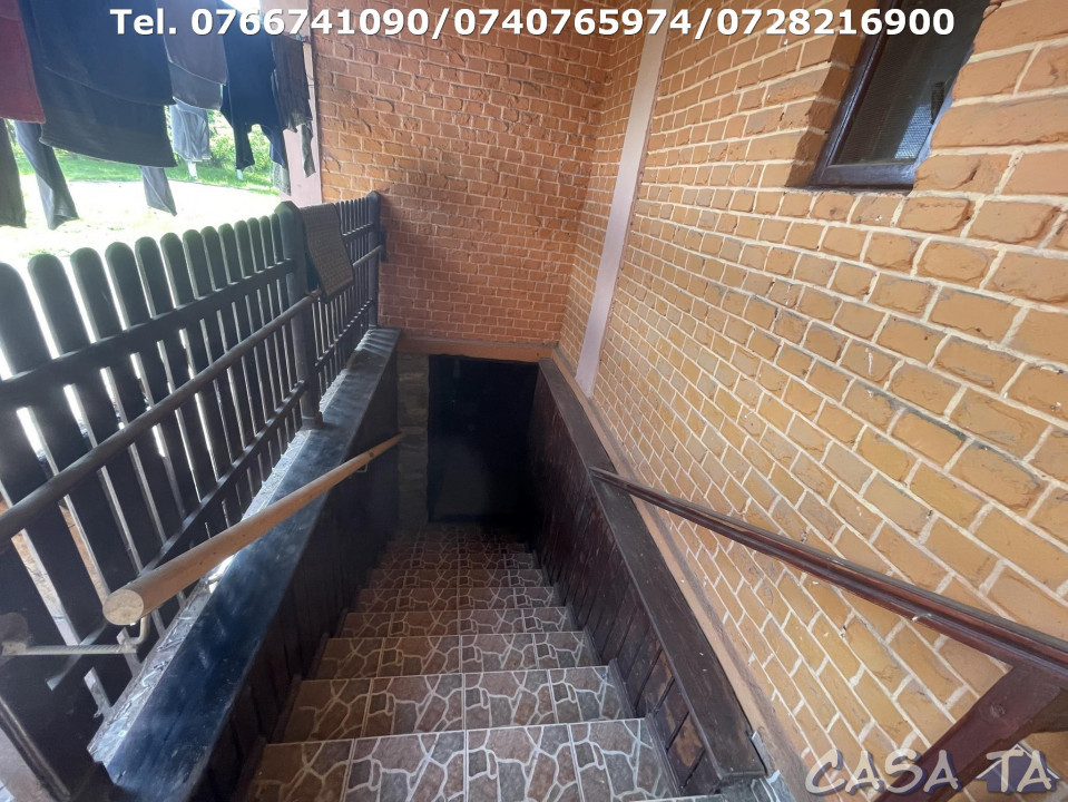 Casa 4 Camere + Anexe, Pestisani - Bradiceni