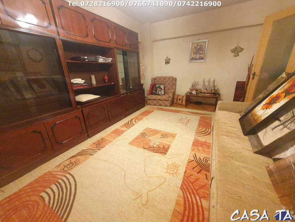 Apartament 3 camere, situat în Târgu Jiu, str Victoriei (Ultracentral)
